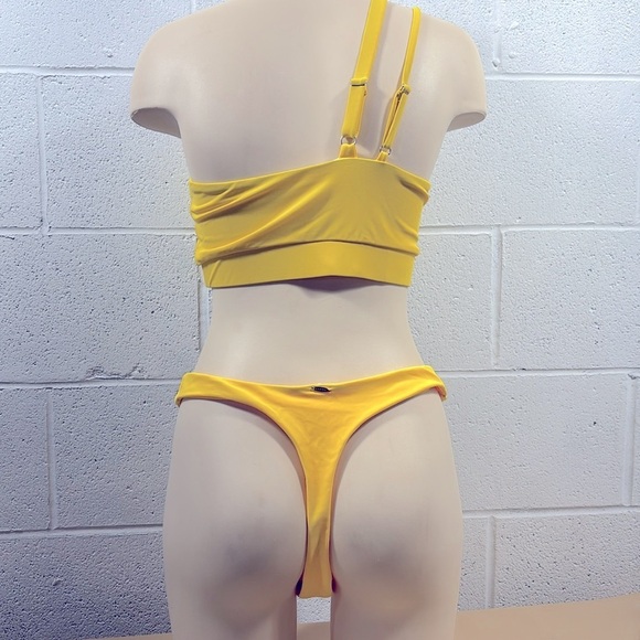 Yellow One-Shoulder Bikini Set​​​ - Picture 4 of 9